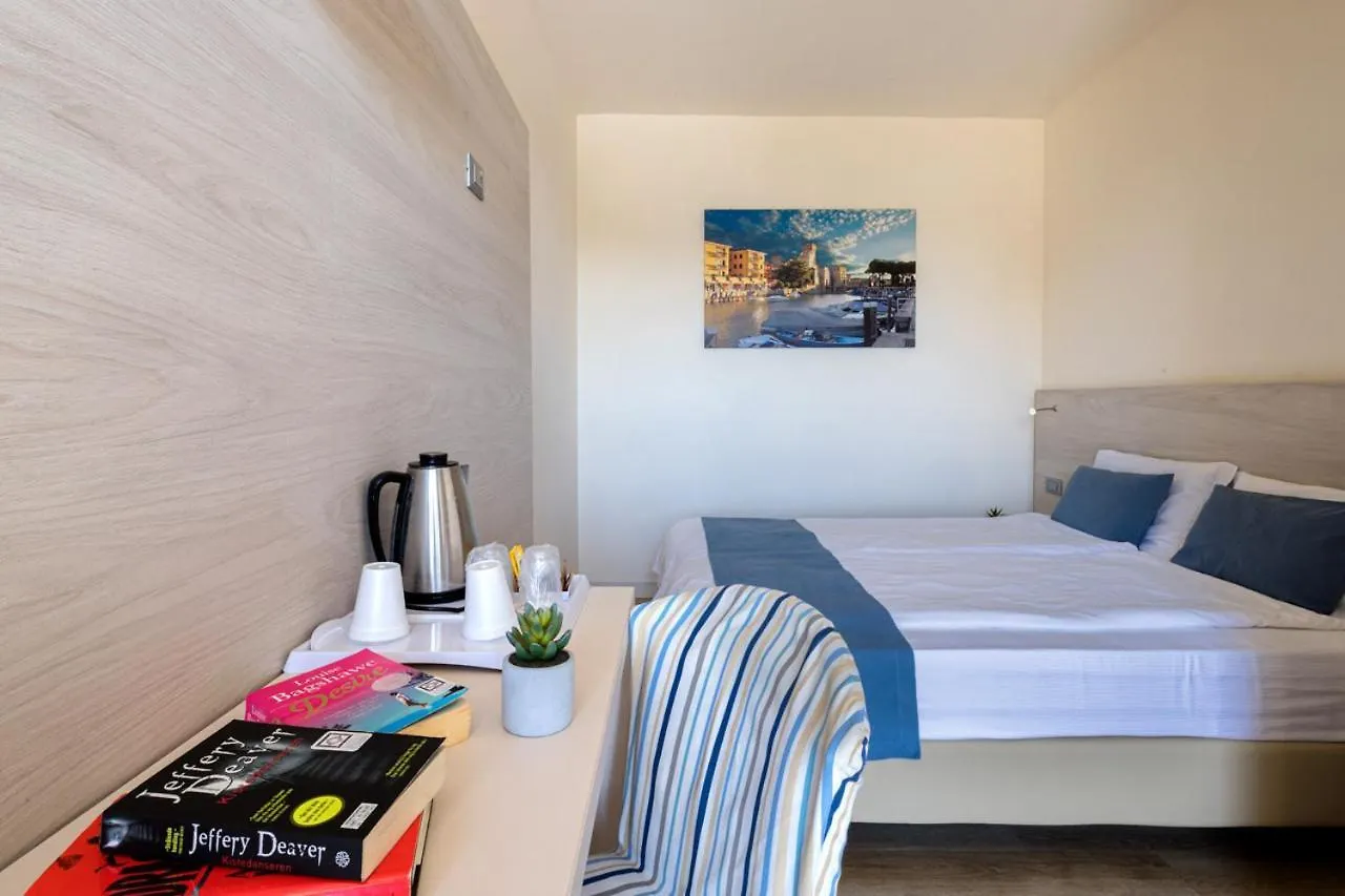 Hotel Arena Sirmione 3*,