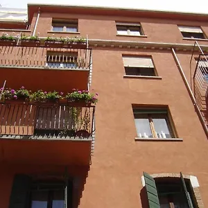 ** Pensionat Alloggi Agli Artisti Italien