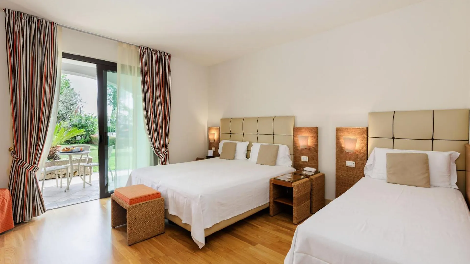 Hotel Arena Sirmione 3*,  Italia